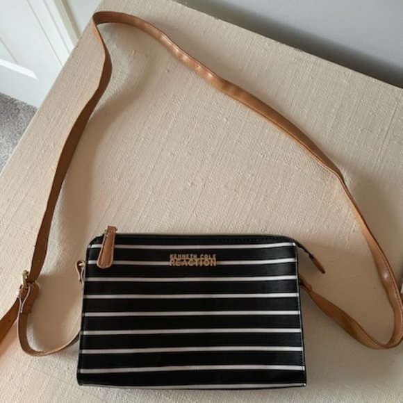 Kenneth Cole Reaction Black and White Crossbody - Picture 1 of 4